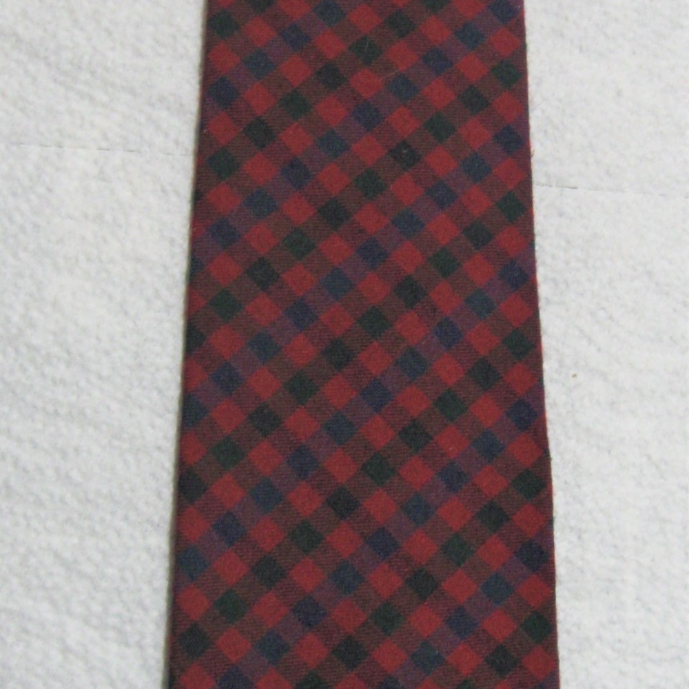 GAP Men's Wool/Rayon Necktie - Red and Black Check
